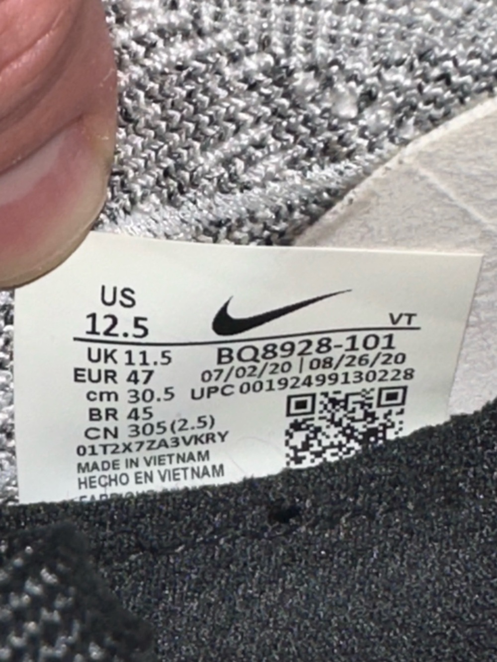 Nike Epic React Flyknit 2 “Oreo” - Picture 7 of 7